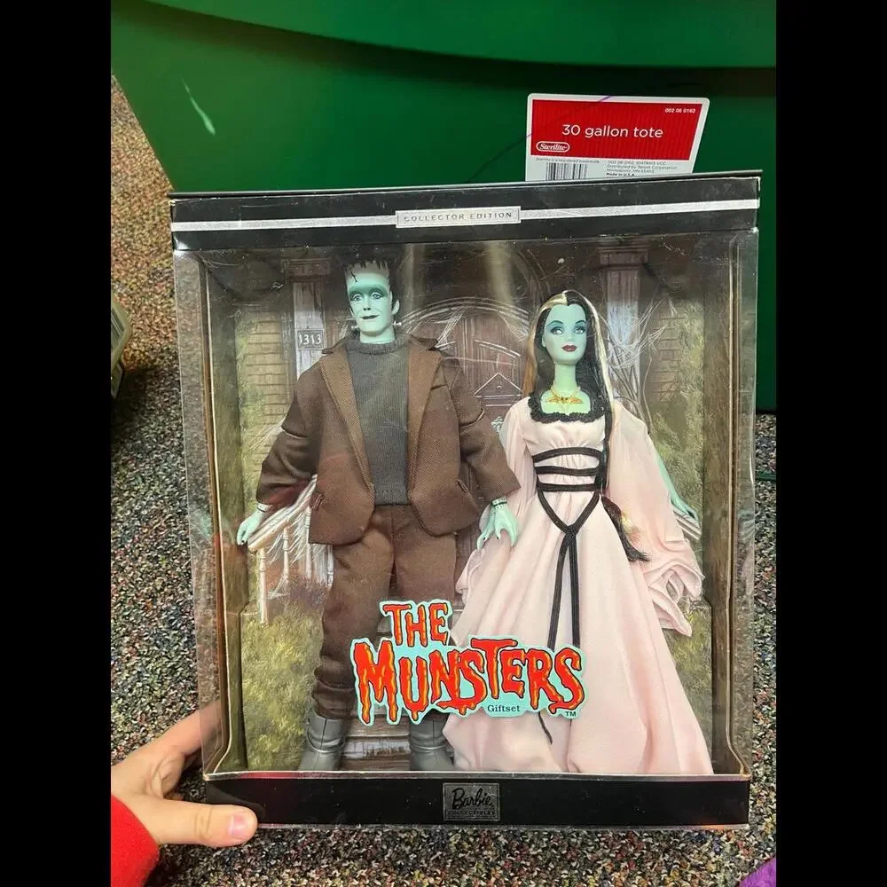 BARBIE & KEN The Munsters Collector Gift‎ Set Dolls Mattel 50544 MIB Condition